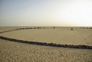 Illustration for article titled World's most remote plane crash memorial is also the most beautiful